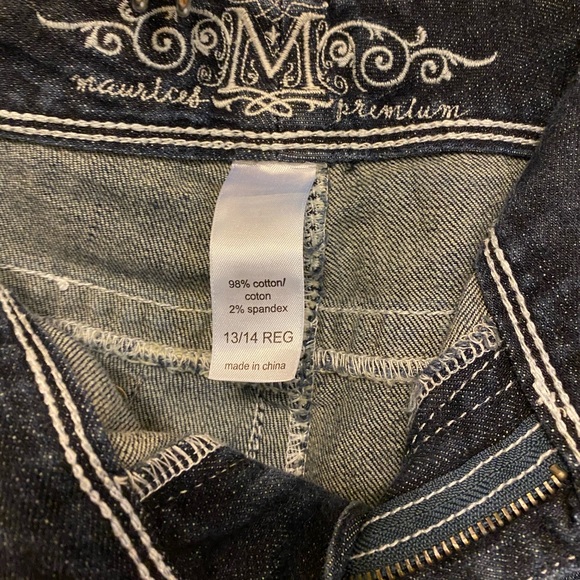 Boot Cut, Dark Wash Jeans - Picture 3 of 4